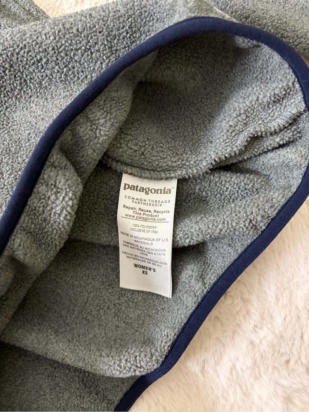 Patagonia Synchilla Snap-T Fleece Pullover Gray Navy Women’s XS Outdoor Hiking - Picture 6 of 8